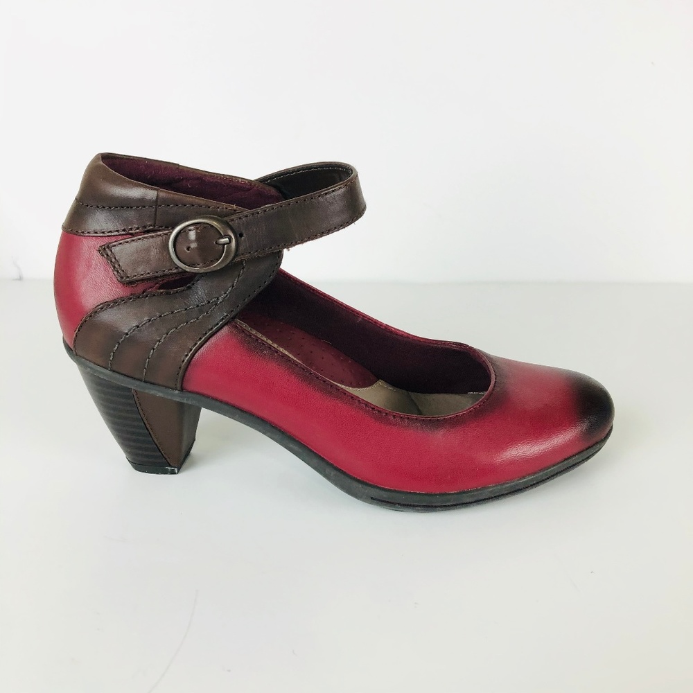 Earth heels garnet wine burgundy red brown buckle
